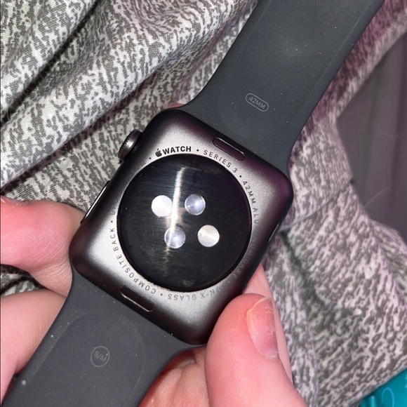 Apple Watch - Picture 3 of 3